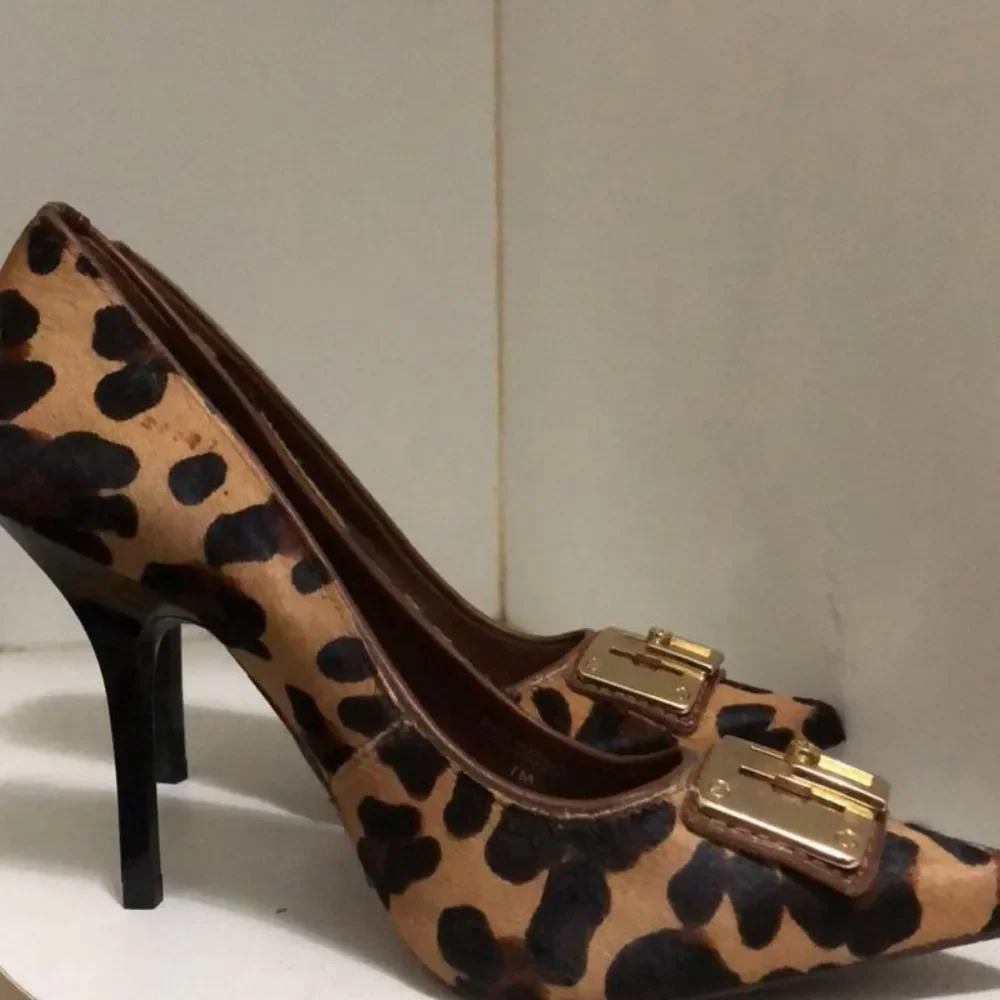 Tory Burch Designer Celina Leopard Animal Print Heels Pump Gold Logo 7